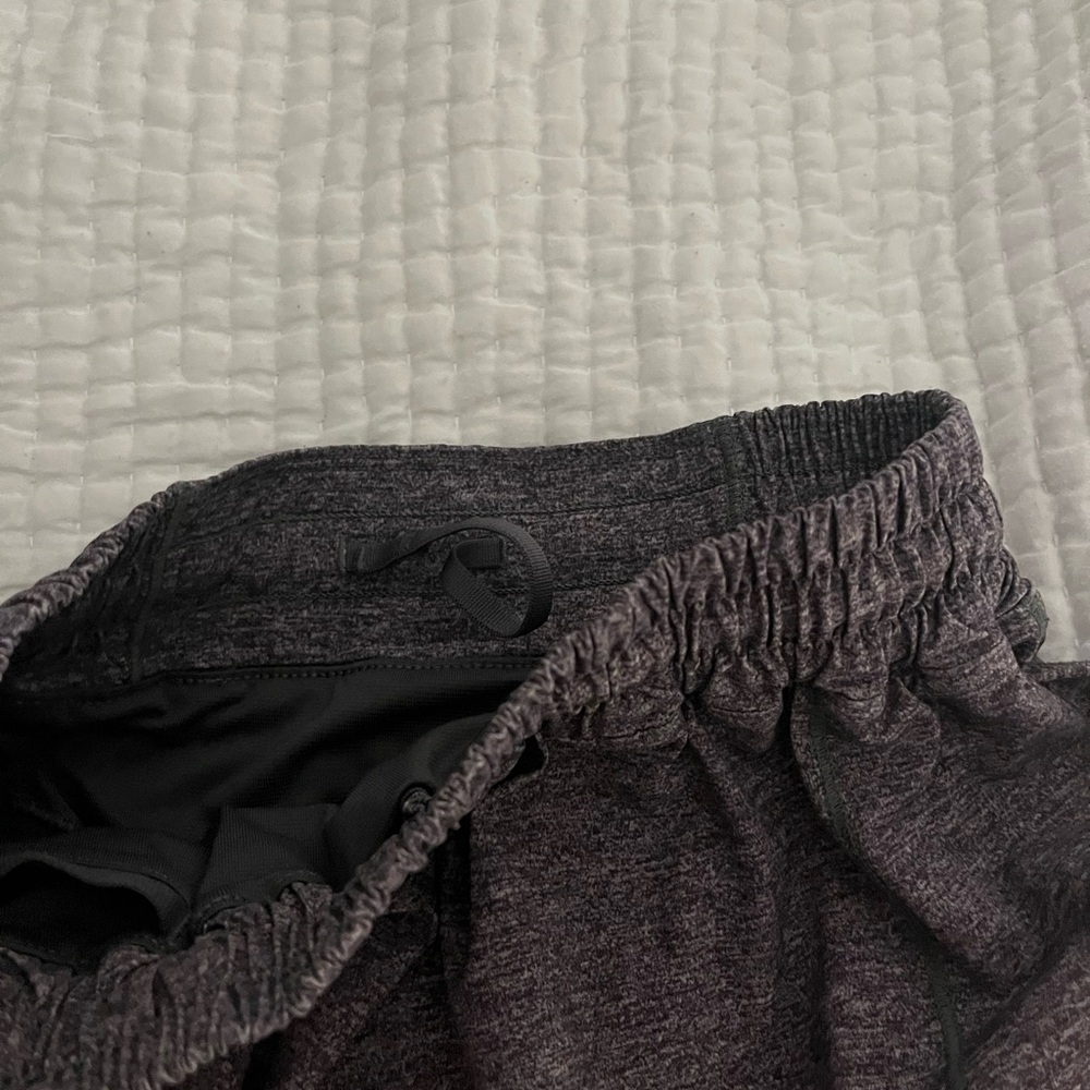 Lululemon shorts - Picture 3 of 11